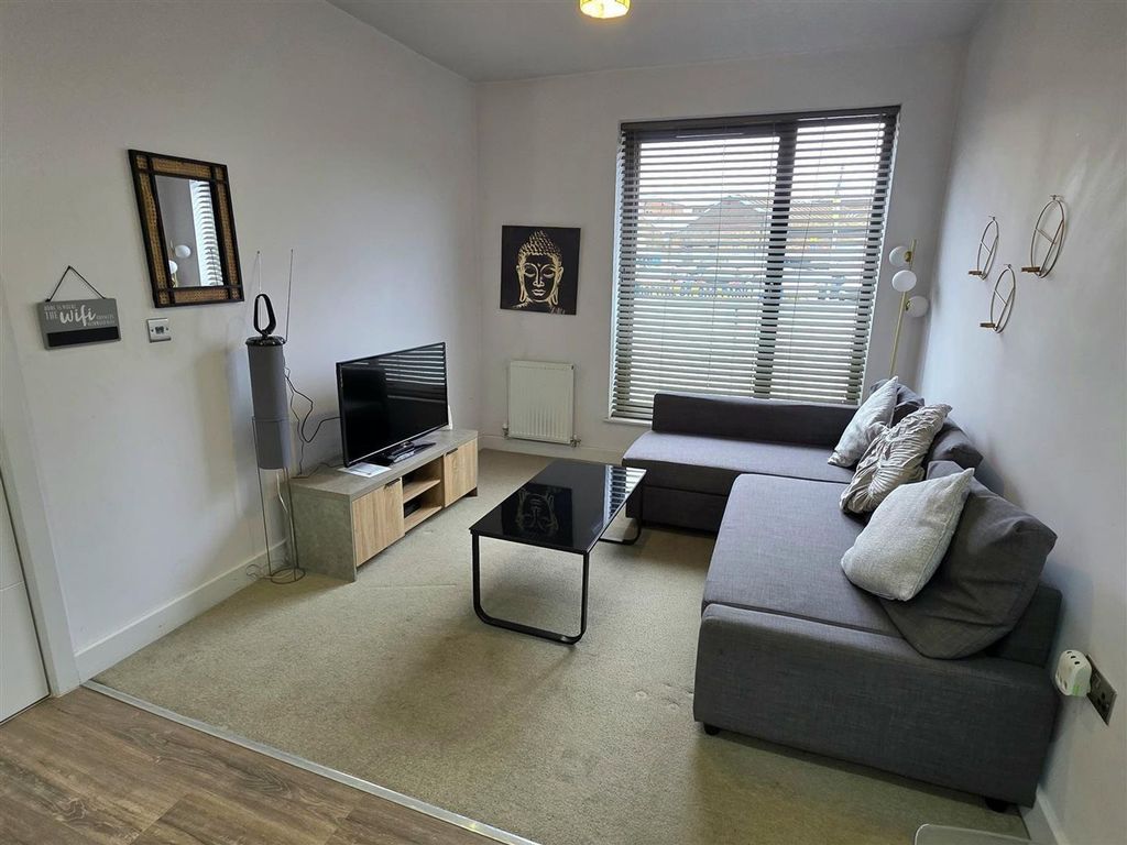 Property photo 2 of 7
