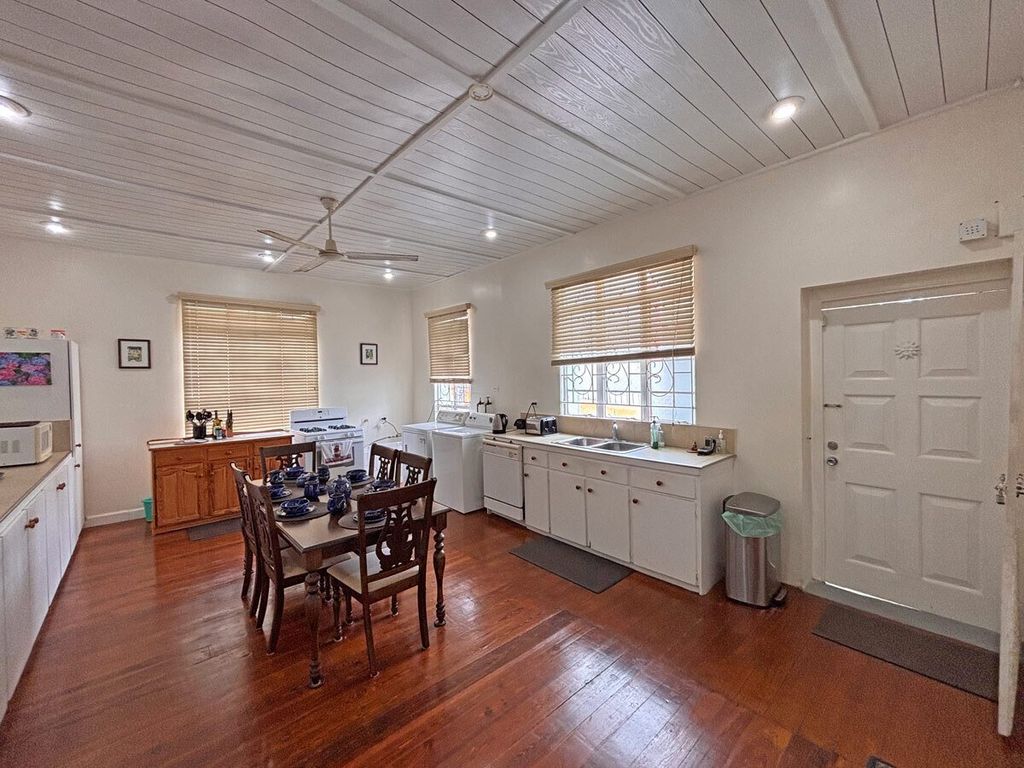 Property photo 2 of 5 <Alttext/>