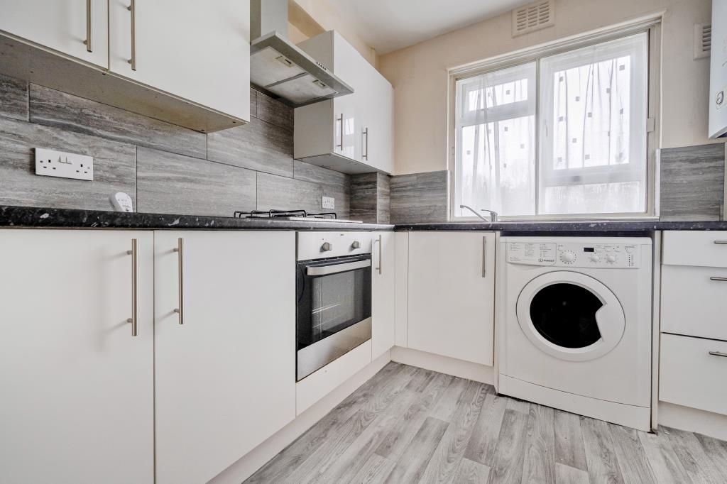 Property photo 3 of 12 Kitchen