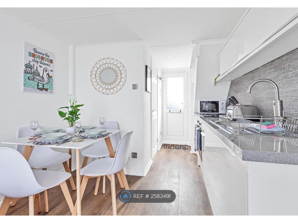 Property photo 2 of 8 Dining And Kitchen