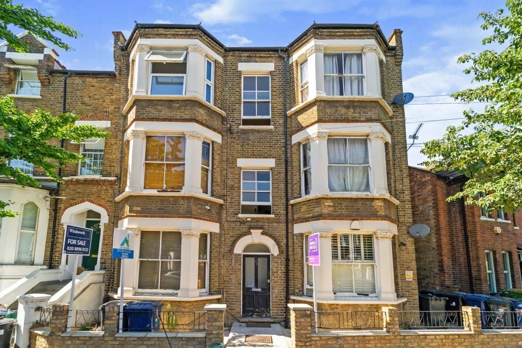 Property photo 1 of 17