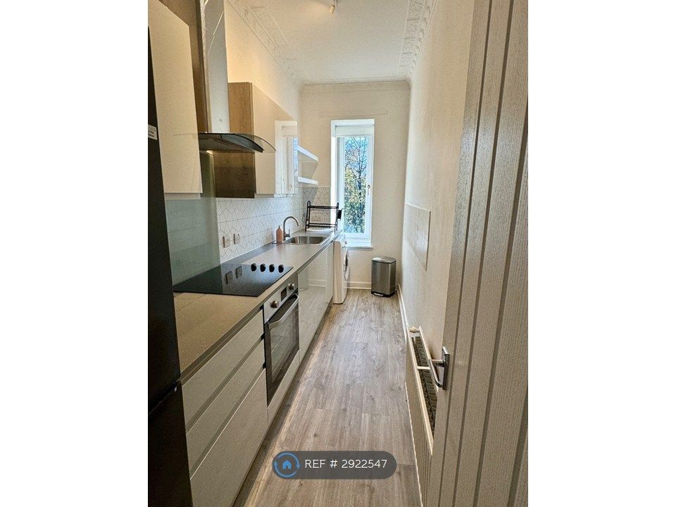 Property photo 2 of 8 Kitchen