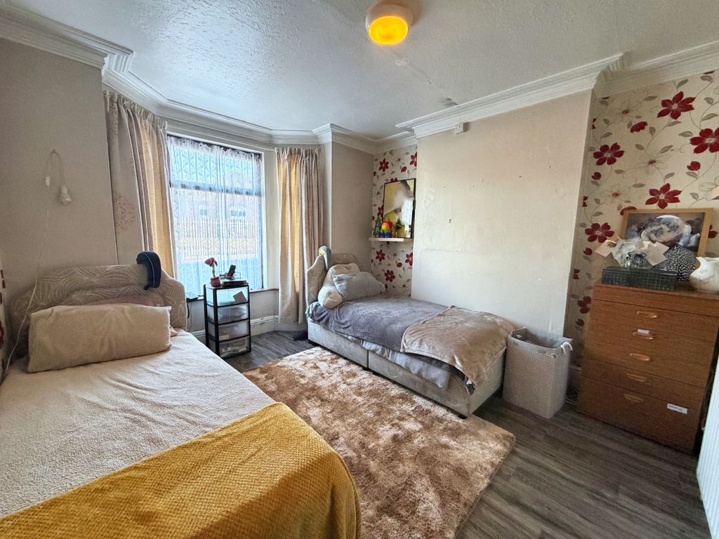 Property photo 2 of 14 D79Df7Ad-Ec7C-47F0-Aebe-Dd4B703568F2