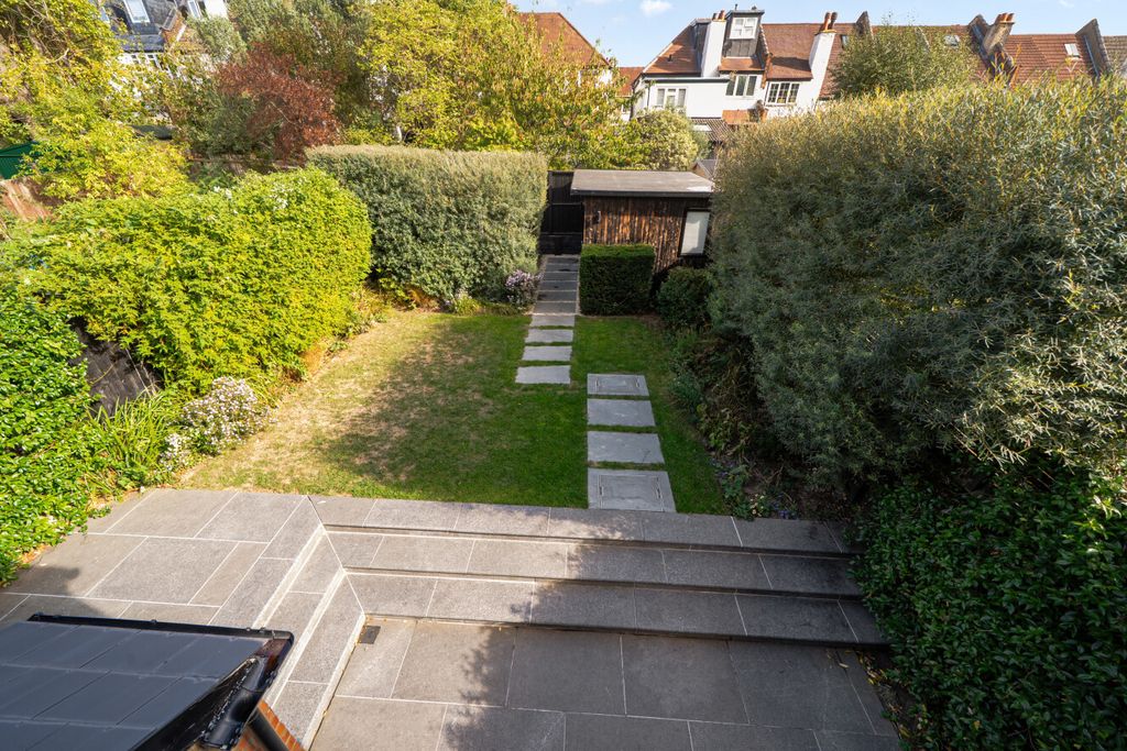 Property photo 3 of 43 1527368-10-6Abd13...