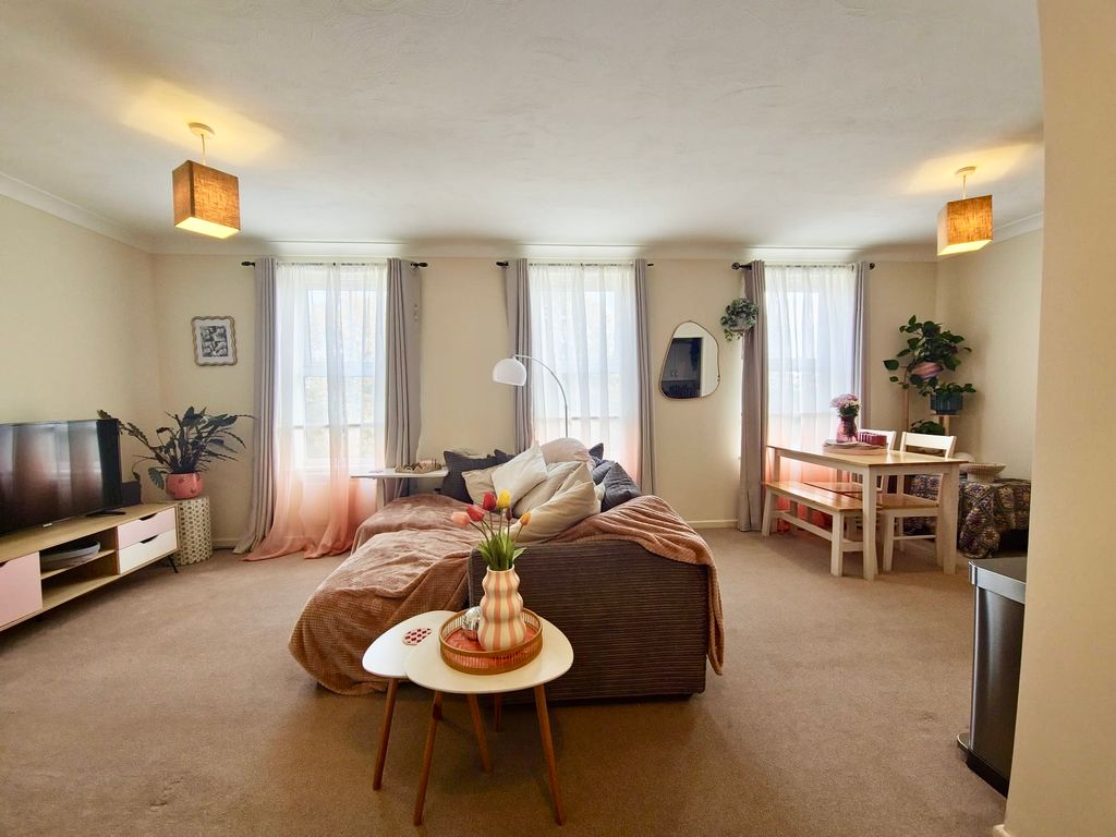 Property photo 3 of 7