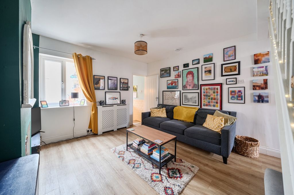 Property photo 3 of 17 1410839-10-69959c...