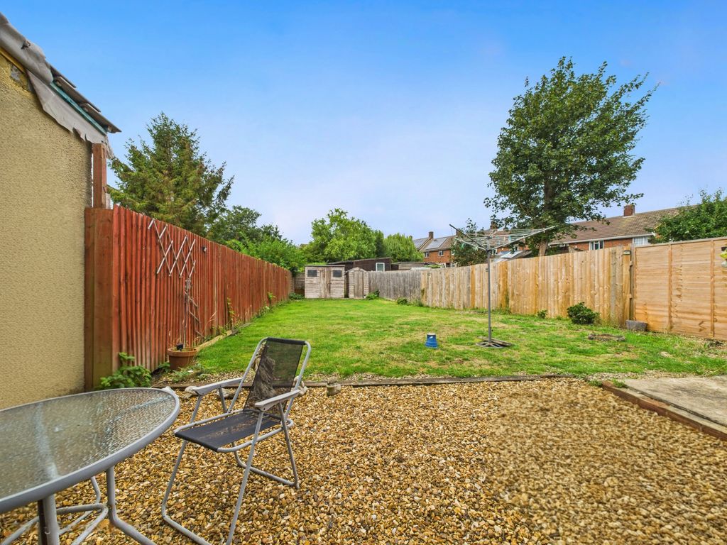 Property photo 2 of 13 Photo 12
