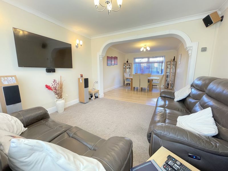 Property photo 3 of 25 Woodlow