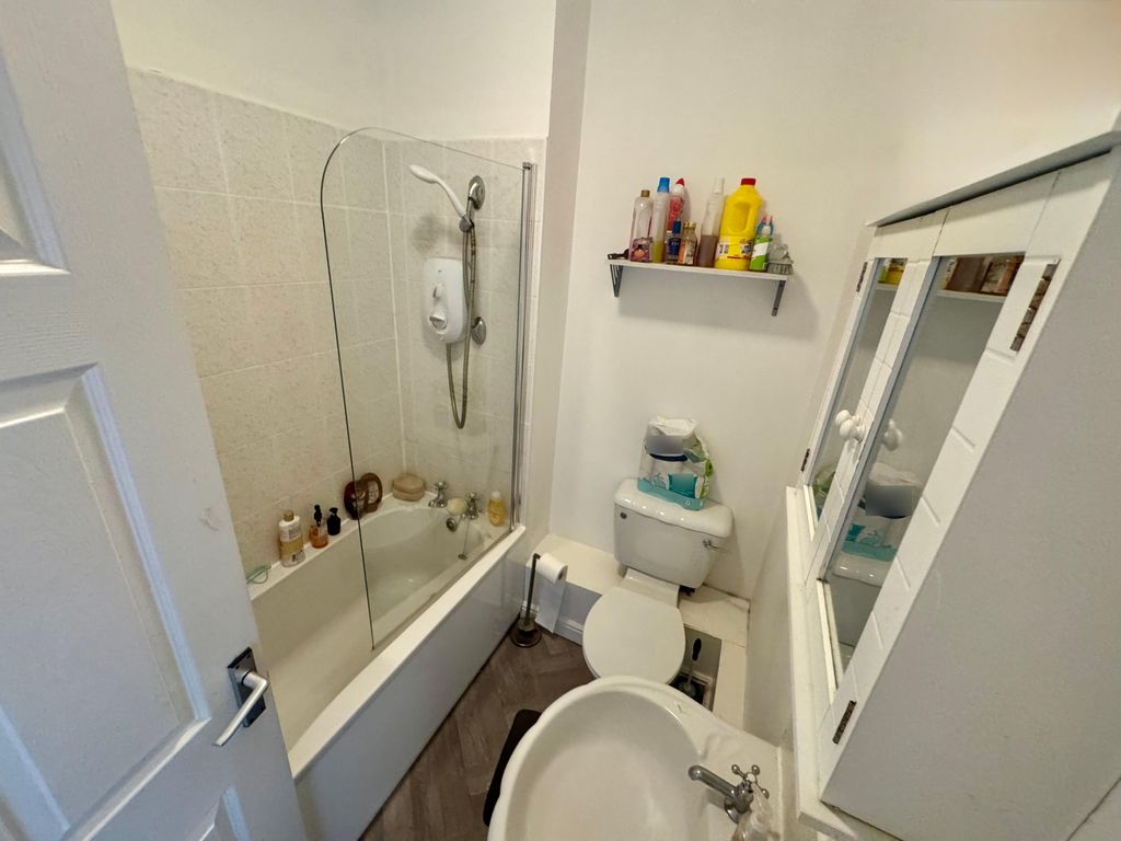 Property photo 3 of 14 Photo 2