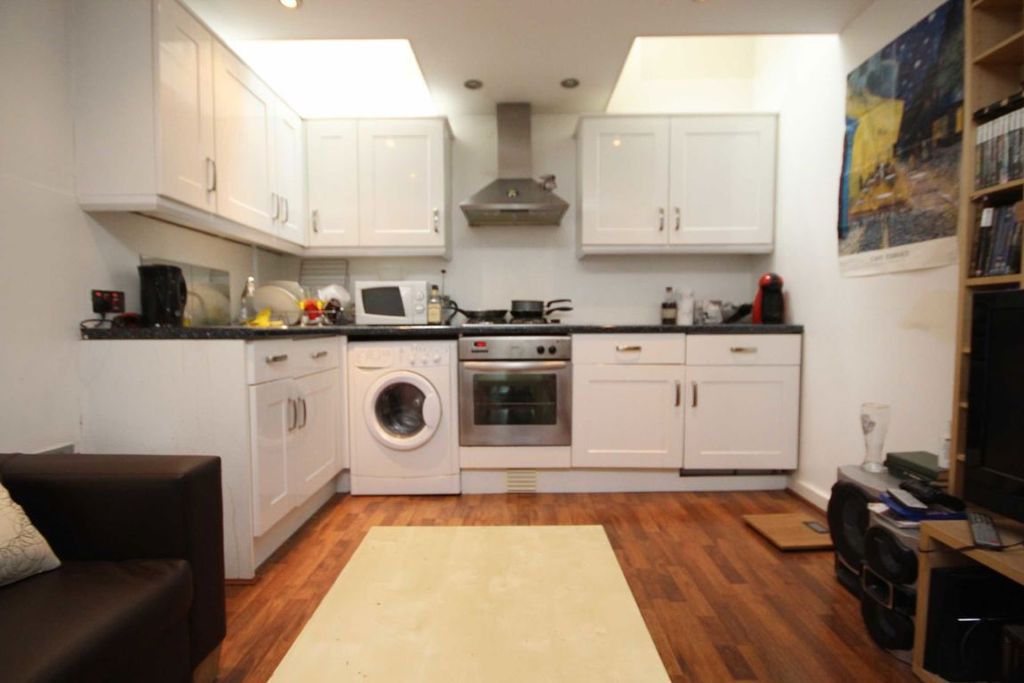 Property photo 3 of 4