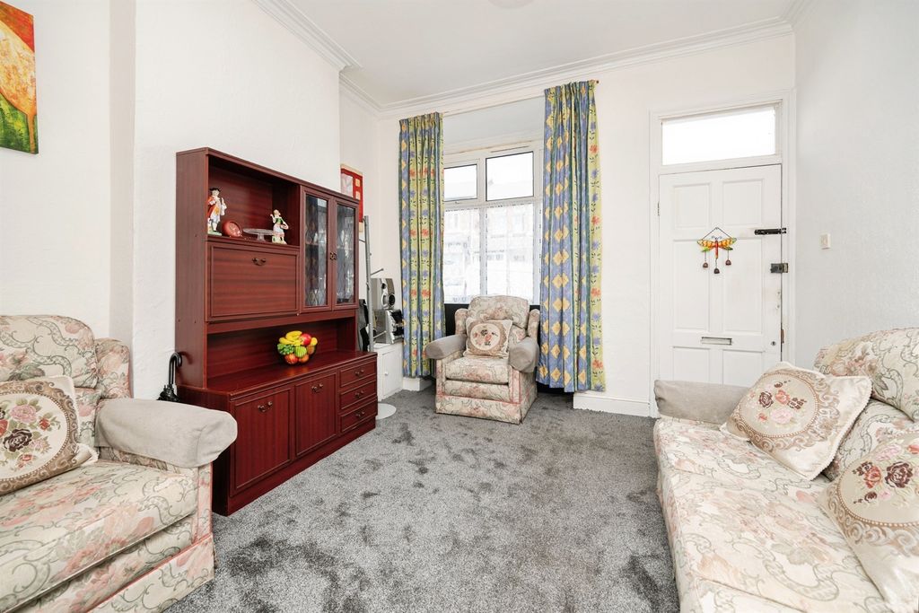 Property photo 2 of 16