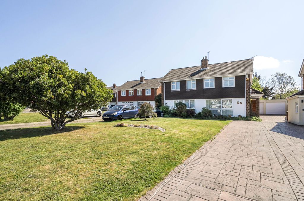 Property photo 1 of 18 Front