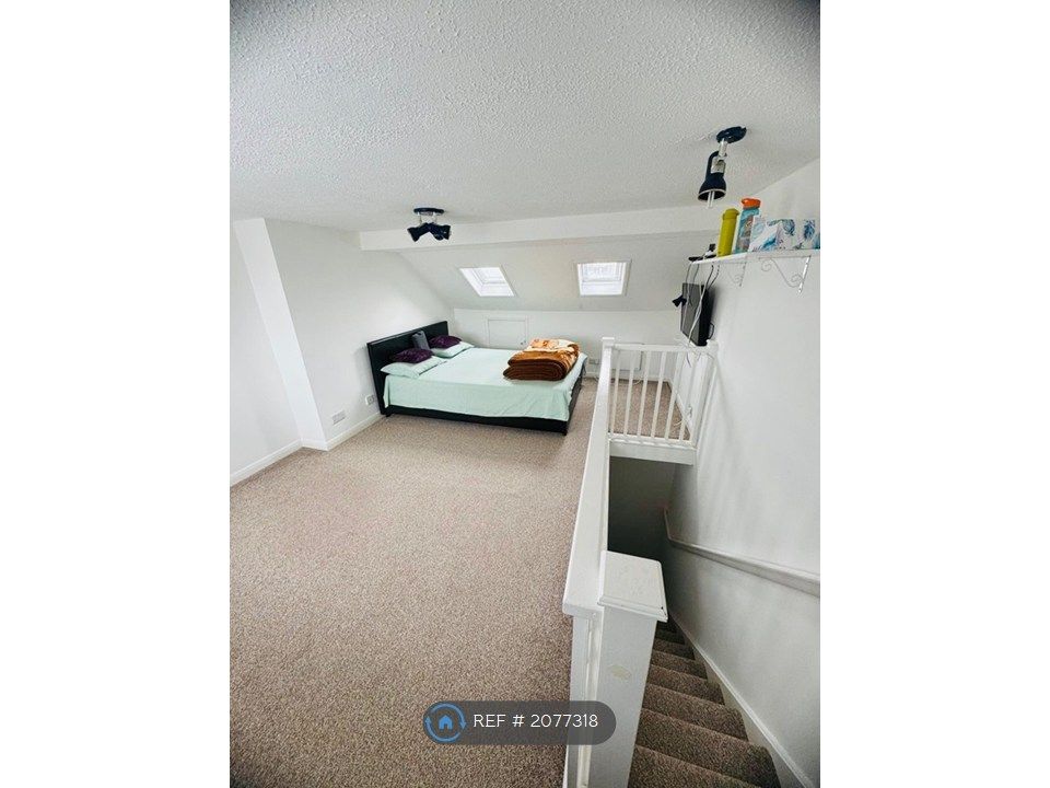 Property photo 1 of 34