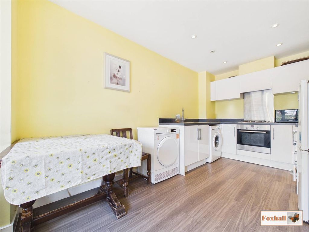 Property photo 2 of 19 Kitchen / Diner