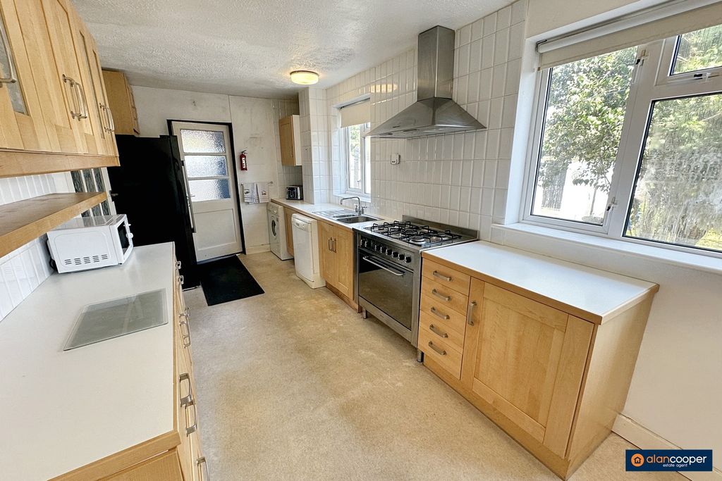 Property photo 3 of 10 3451345