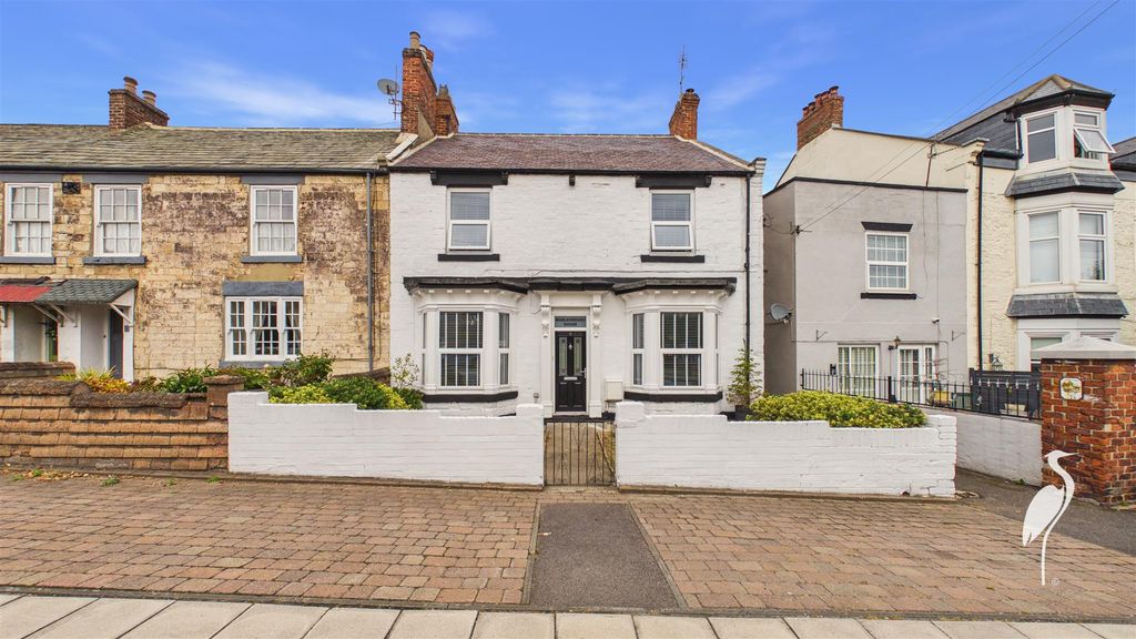 Property photo 1 of 42
