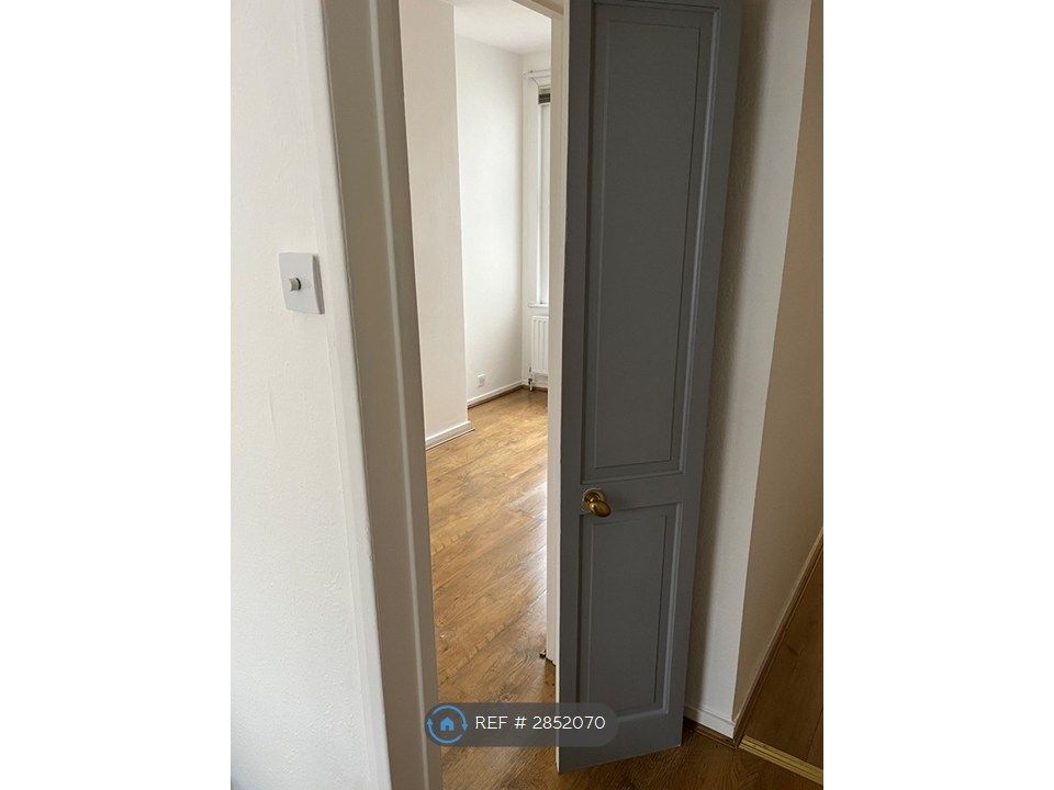 Property photo 2 of 7 Bedroom