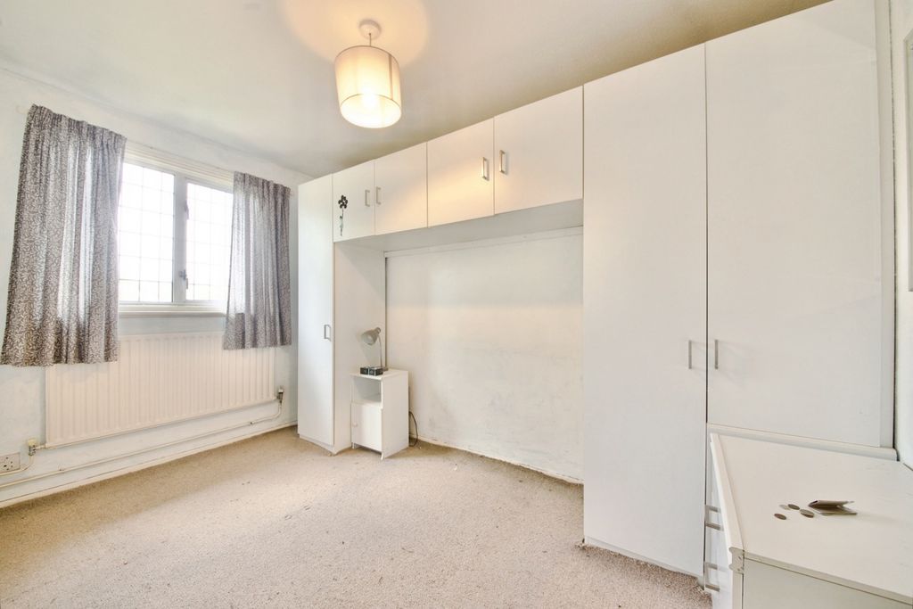 Property photo 3 of 17 Photo