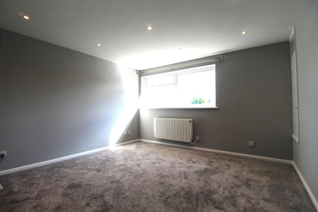 Property photo 2 of 8 2