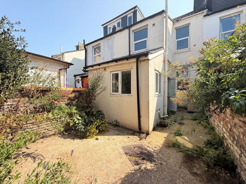 Property photo 1 of 19 Img-6823