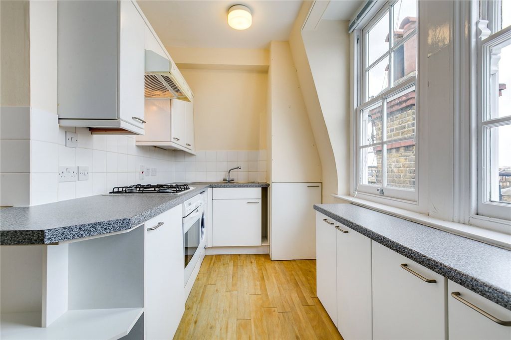 Property photo 2 of 6