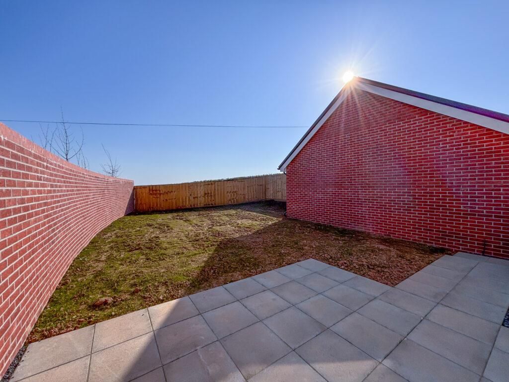 Property photo 3 of 6 Hamstead7.Jpeg