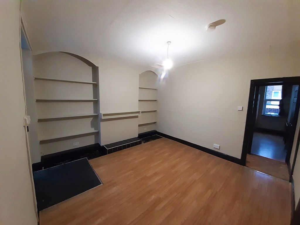 Property photo 3 of 7 Gallery