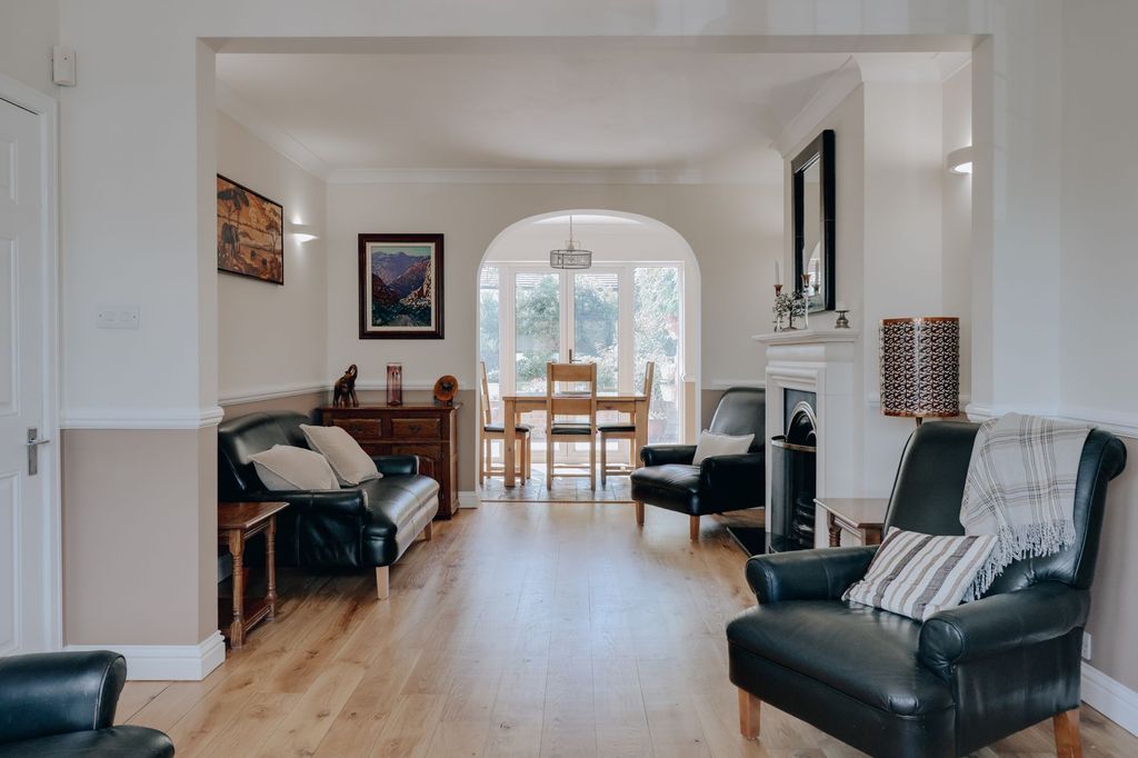 Property photo 1 of 17 Open-Plan Living Area