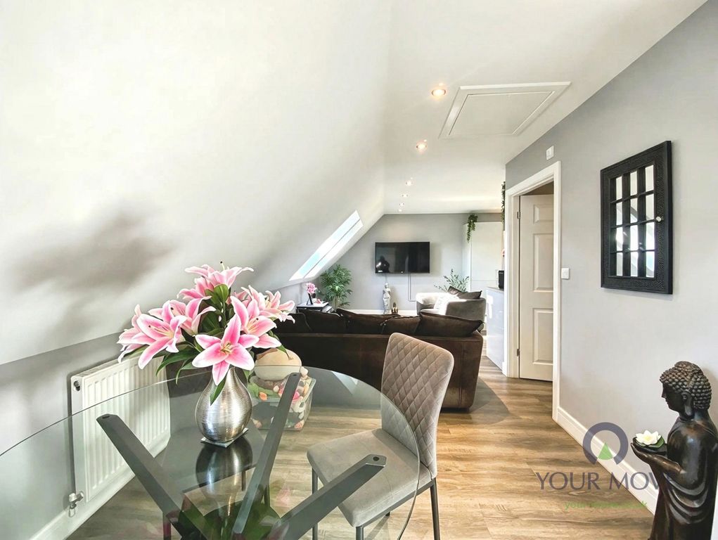 Property photo 3 of 8 Pbox-Img.Jpg