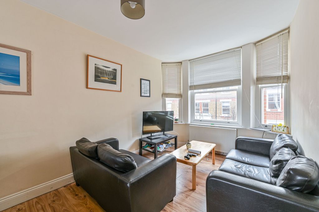 Property photo 3 of 9