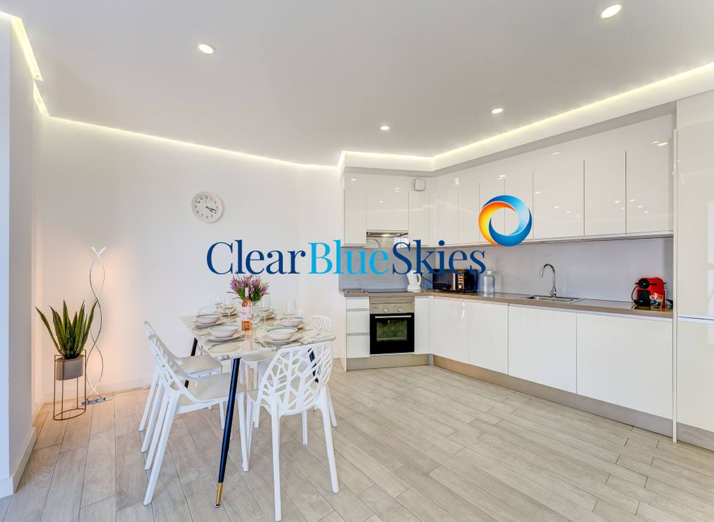 Property photo 3 of 28