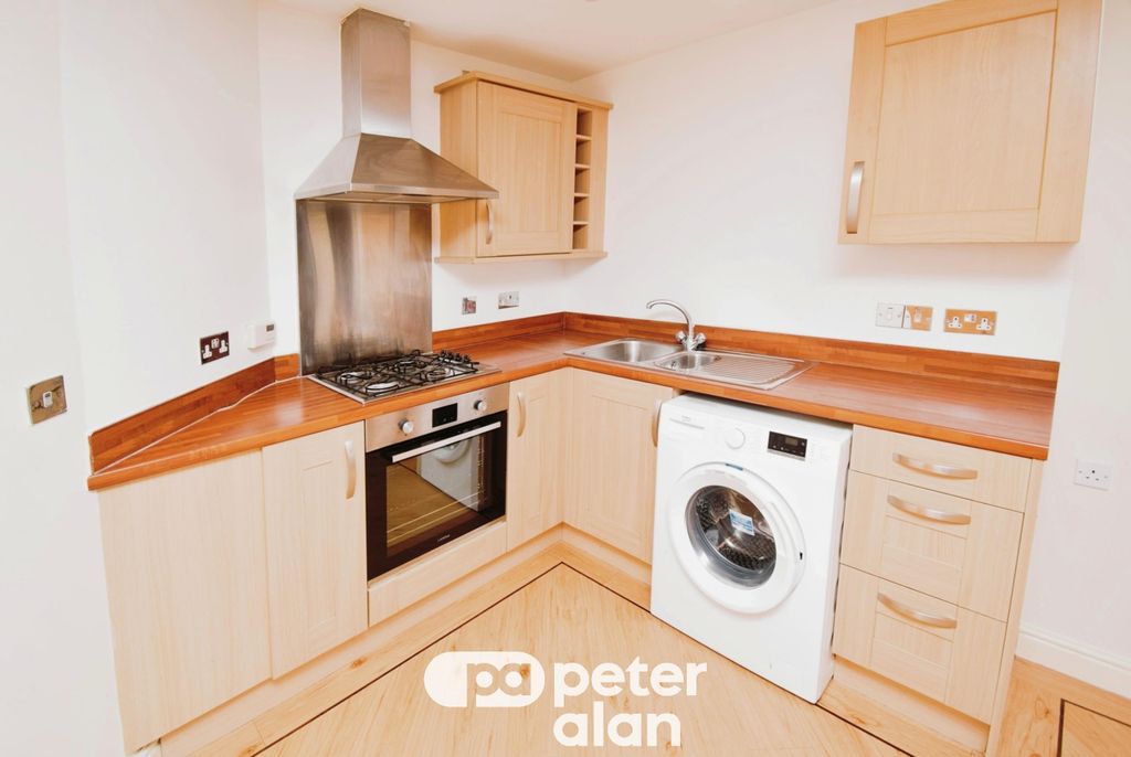 Property photo 2 of 9 Image