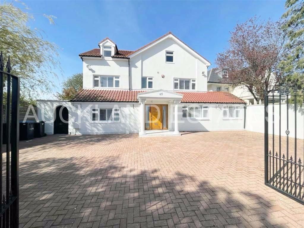 Property photo 1 of 15