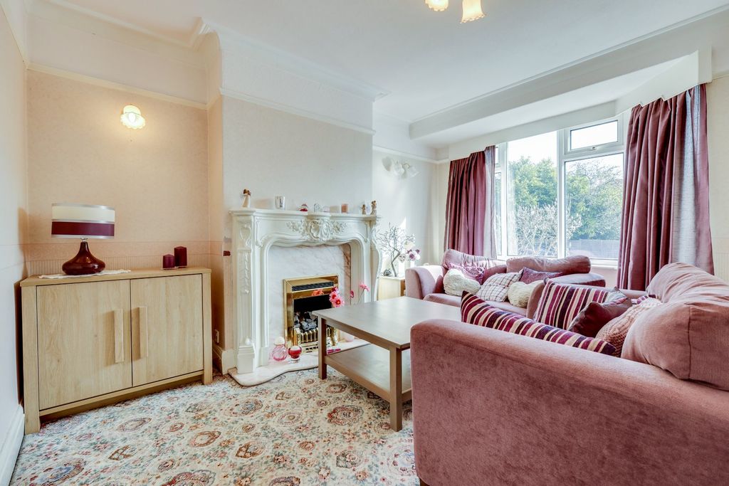 Property photo 2 of 21 Picture No. 65