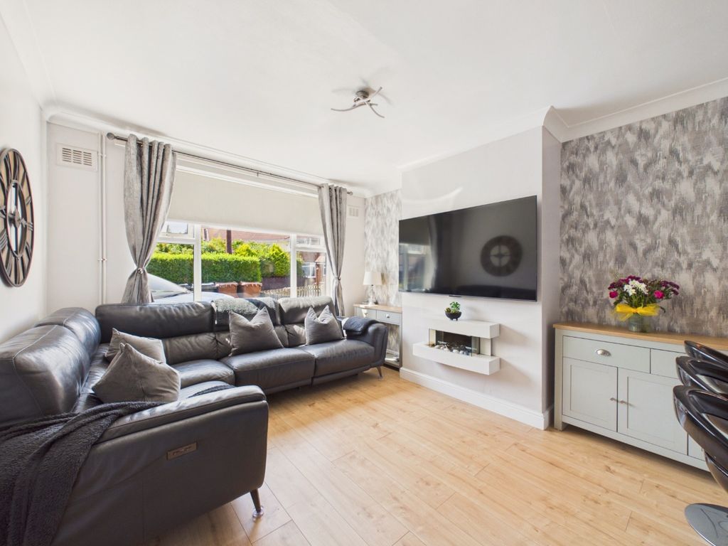 Property photo 2 of 16 5337333