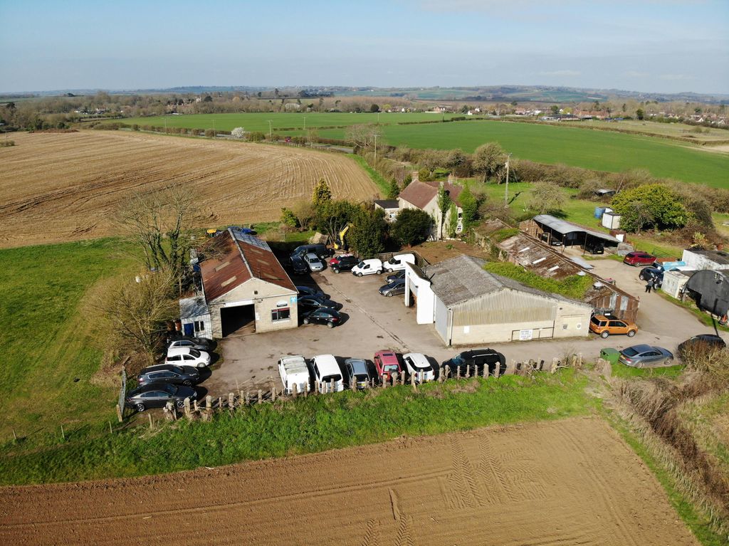 Property photo 2 of 11 Dji_0928.Jpg
