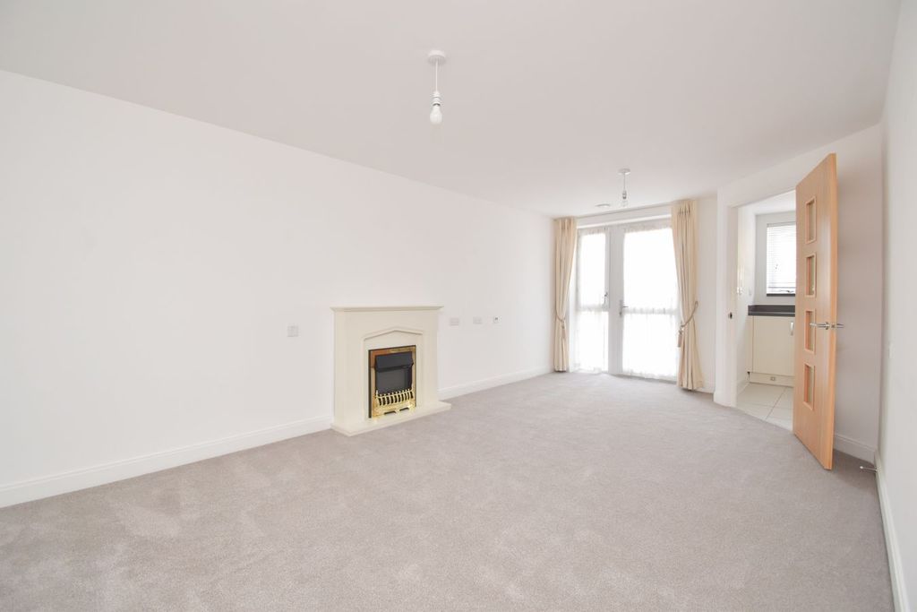 Property photo 2 of 11