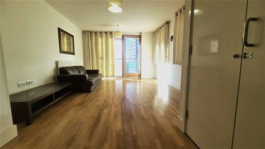Property photo 2 of 7