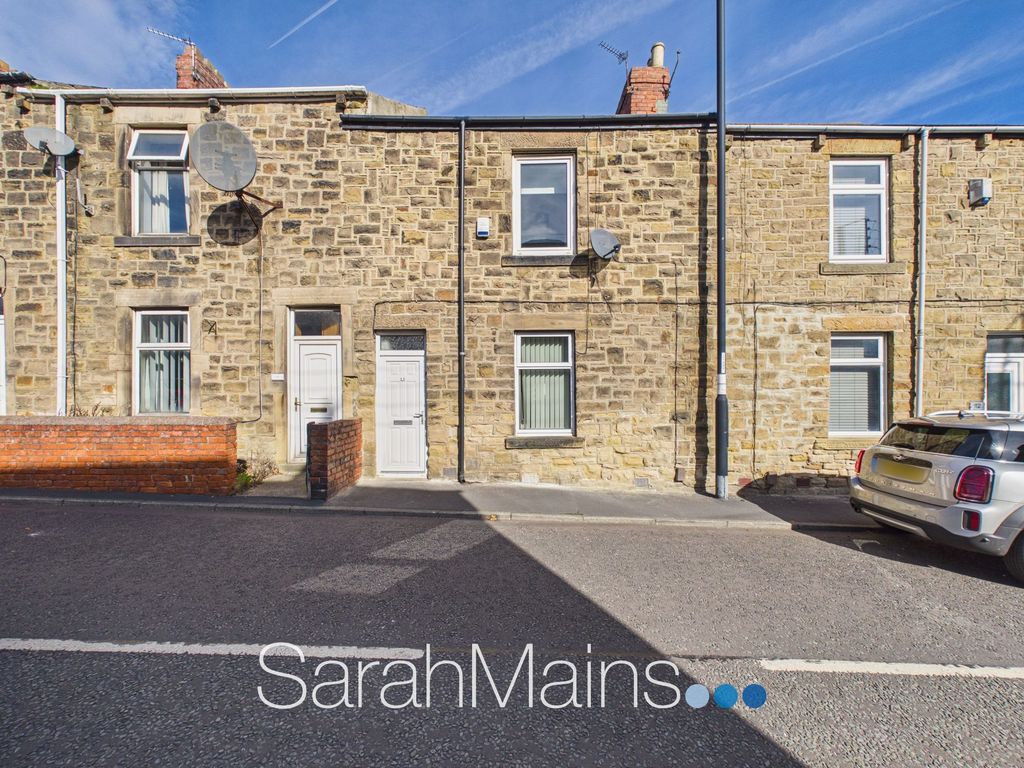 Property photo 1 of 12 External