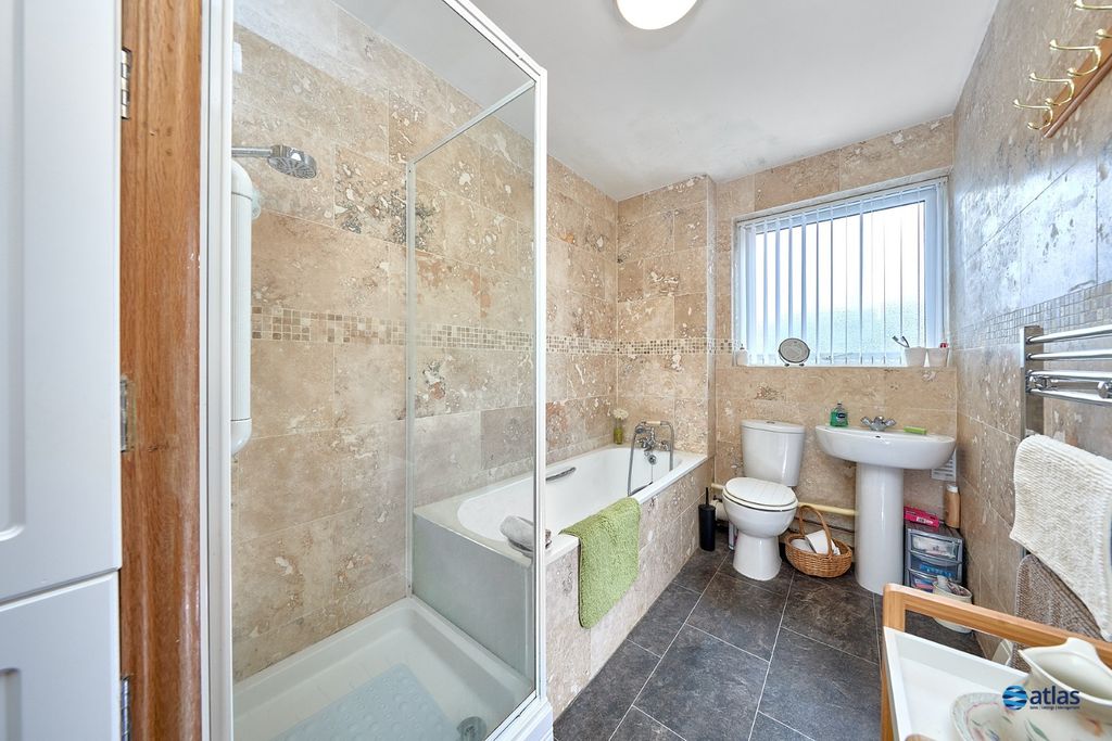 Property photo 3 of 13 Bathroom