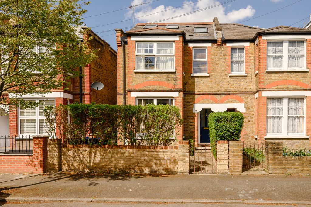 Property photo 1 of 16 Picture No. 02