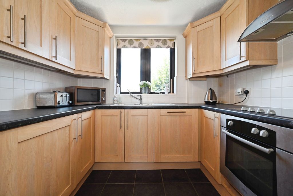 Property photo 3 of 17