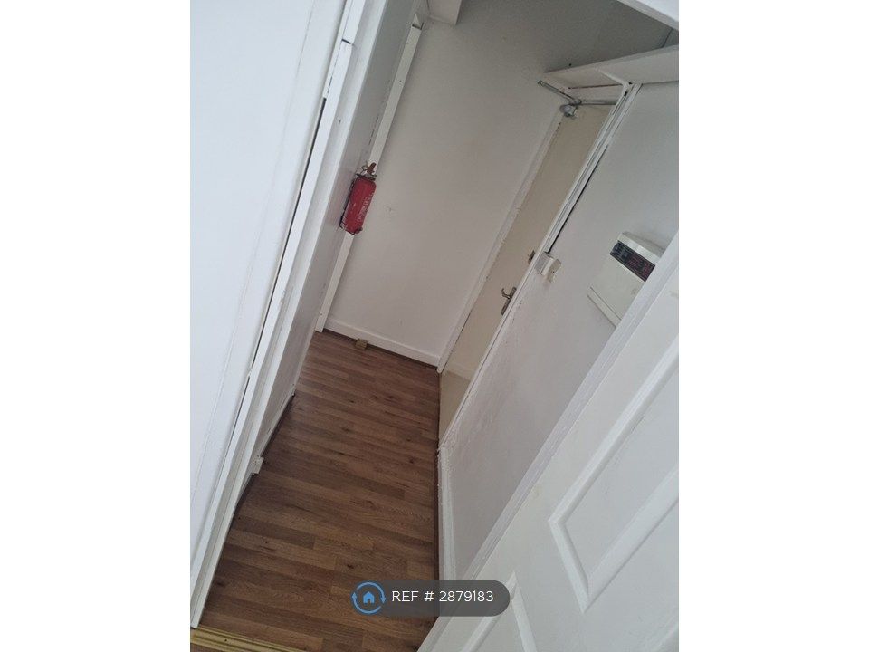 Property photo 3 of 4