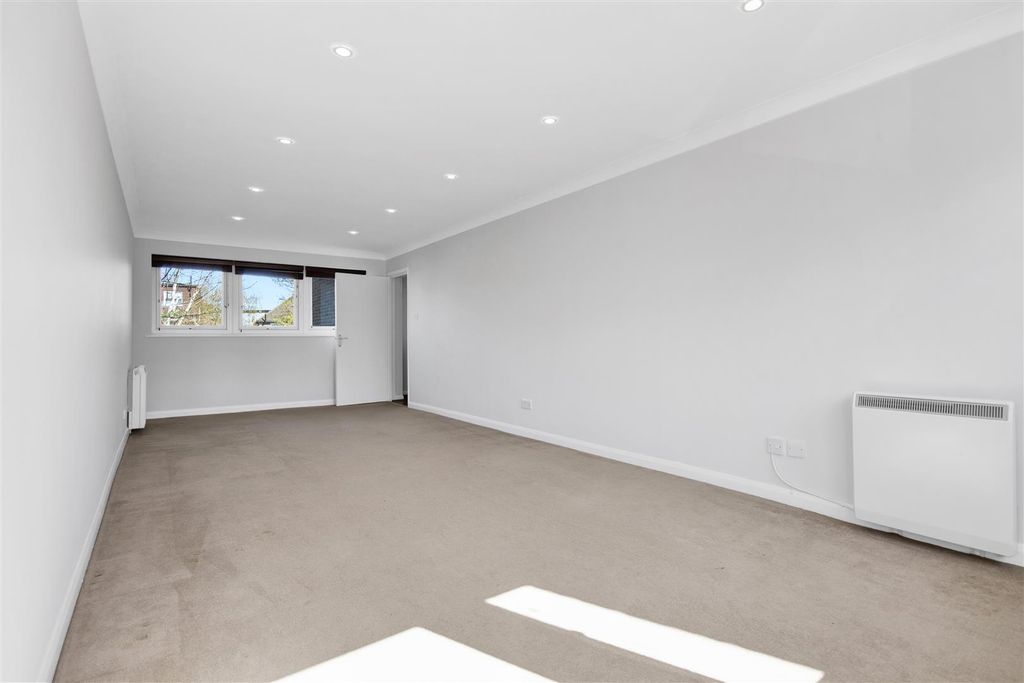Property photo 1 of 12 3.Jpg
