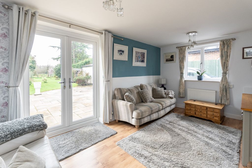 Property photo 3 of 17 Dsc01828