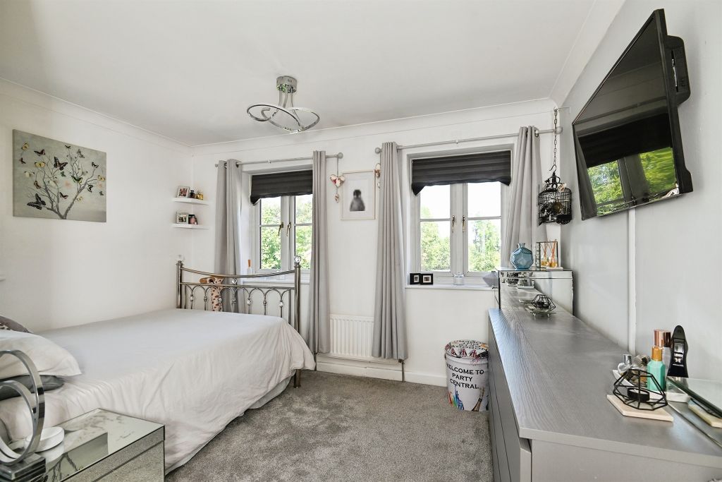 Property photo 3 of 11