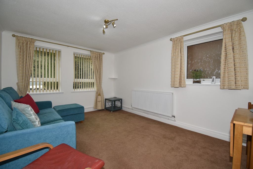 Property photo 2 of 7