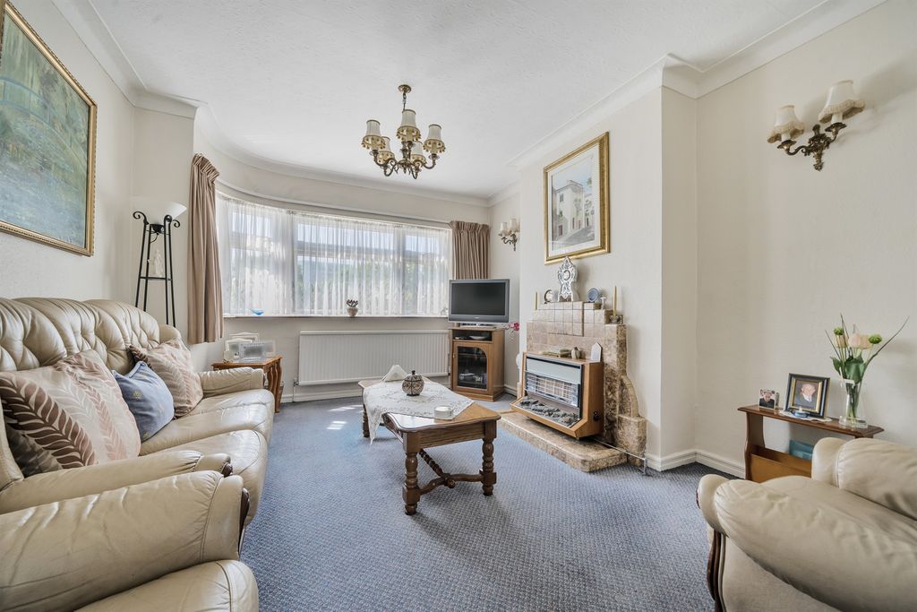 Property photo 3 of 13