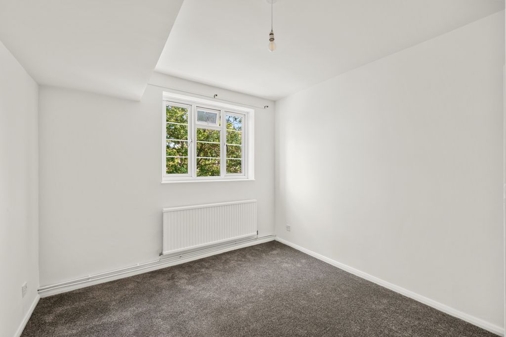 Property photo 3 of 9 Bedroom One