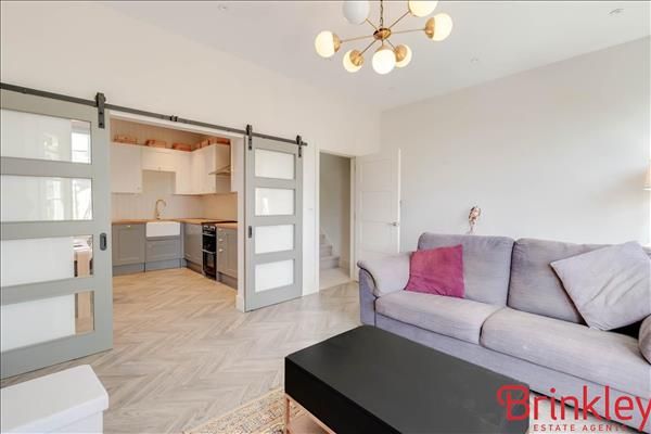 Property photo 3 of 16 Photo